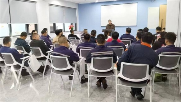 2024年“華鋁夜?！闭介_課了！